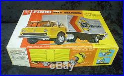 AMT Ford C-600 City Delivery Truck 1/25 Model Kit