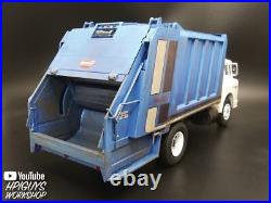 AMT Ford C-600 Gar Wood Load Packer Garbage Truck 125 Scale Model Kit