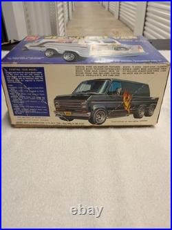 AMT Ford Custom Six-Wheel Van with Trail Bike 125 Unassembled Plastic Model Kit