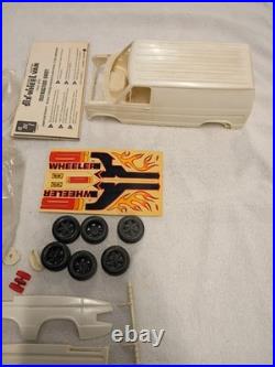 AMT Ford Custom Six-Wheel Van with Trail Bike 125 Unassembled Plastic Model Kit