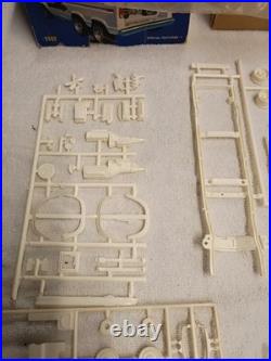 AMT Ford Custom Six-Wheel Van with Trail Bike 125 Unassembled Plastic Model Kit