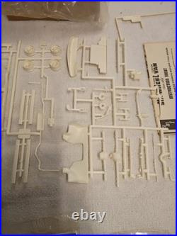 AMT Ford Custom Six-Wheel Van with Trail Bike 125 Unassembled Plastic Model Kit