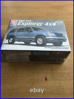 AMT Ford Explorer 4X4 1996 1/25 Model Kit #22022