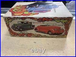 AMT Gasser 1936 Ford 1/25 Scale Customizing Car Kit preowned