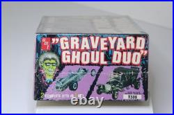 AMT Graveyard Ghoul Duo Overtaker/Bodysnatcher Original Sealed Model Kit T309