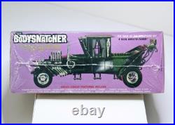 AMT Graveyard Ghoul Duo Overtaker/Bodysnatcher Original Sealed Model Kit T309