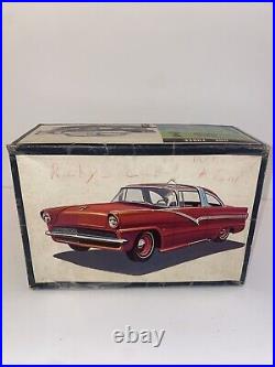AMT HAULIN' VICKY 1956 Ford Hardtop 1/25 Scale Model Customizing Kit