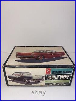 AMT HAULIN' VICKY 1956 Ford Hardtop 1/25 Scale Model Customizing Kit