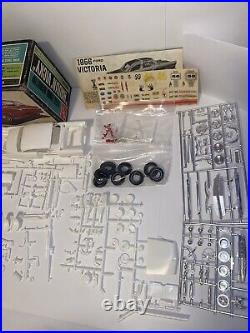 AMT HAULIN' VICKY 1956 Ford Hardtop 1/25 Scale Model Customizing Kit