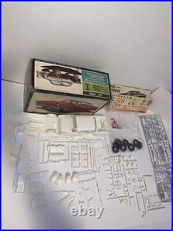 AMT HAULIN' VICKY 1956 Ford Hardtop 1/25 Scale Model Customizing Kit