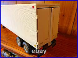 AMT International Transtar CO-4070A & trailer 1/25 scale for home office display