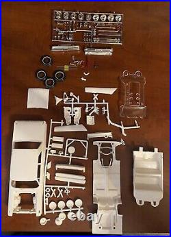 AMT K362 1962 Meteor 2 Dr Sedan Customizing Model Kit MIB