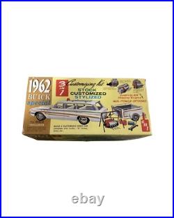 AMT K5042 125 1962 Buick Special Estate Wagon Kit