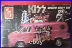 AMT Kiss Custom Chevy Van 1977 Model Kit unbuilt