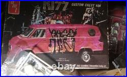 AMT Kiss Custom Chevy Van 1977 Model Kit unbuilt