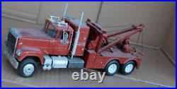 AMT Mack Superliner, 1/32nd scale with Holmes 750 wrecker. ASSEMBLED/USED