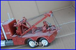 AMT Mack Superliner, 1/32nd scale with Holmes 750 wrecker. ASSEMBLED/USED