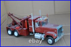AMT Mack Superliner, 1/32nd scale with Holmes 750 wrecker. ASSEMBLED/USED
