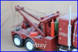 AMT Mack Superliner, 1/32nd scale with Holmes 750 wrecker. ASSEMBLED/USED