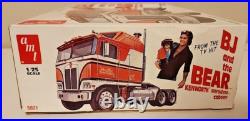 AMT Matchbox BJ & The Bear Kenworth Aerodyne Cabover Kit #5021 Open Box