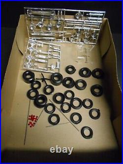 AMT Mod Ford Race Team, 125 Scale Model Kit Pickup Trk, Trailer, Race Car