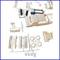 AMT Model Kit 1966 Lincoln Continental 1/25 Scale Gene Winfield Customizing
