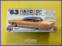 AMT Model Kit 63 Hardtop Corvette String Ray Fastback