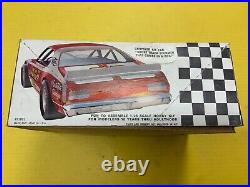 AMT Model Kit 64 Warren Stewart Dodge Dart