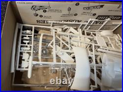 AMT Model Kit Dodge Deora Custom Cabana #T298200 125 Scale