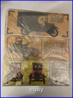 AMT Model T Car Set