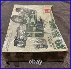 AMT Movin' On Kenworth Truck Tractor Vintage Model Kit 125 Scale T560