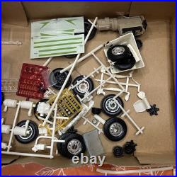 AMT Movin On Kenworth Truck Tractor Vintage Model Kit 125 Scale T560