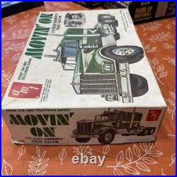 AMT Movin On Kenworth Truck Tractor Vintage Model Kit 125 Scale T560
