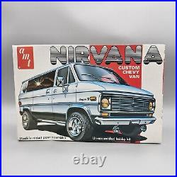 AMT NIRVANA CUSTOM CHEVY VAN 1/25 Scale Model Kit