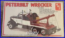 AMT Peterbilt Wrecker Super Detailed 1/25 Scale Kit #T533 Sealed