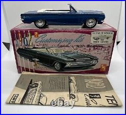 AMT Pontiac Tempest Convertible 1962 Customizing 125 Scale Model Car Kit K6012