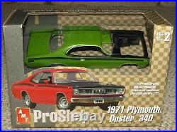 AMT ProShop 1971 Plymouth Duster 340 Model Kit 125 Green