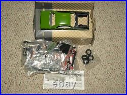 AMT ProShop 1971 Plymouth Duster 340 Model Kit 125 Green
