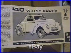 AMT SHOW'n GO-40 Willys/32 Ford Double Kit #2332 1/25 Scale-Model Car