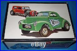 AMT SHOW'n GO-40 Willys/32 Ford Double Kit #2332 1/25 Scale-Model Car Swap Meet