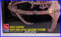 AMT Star Trek Deep Space Nine Space Station with Fiber Optic Lighting System