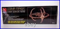 AMT Star Trek Deep Space Nine Space Station with Fiber Optic Lighting System