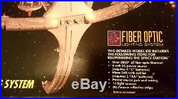AMT Star Trek Deep Space Nine Station Fiber Optic Model Kit 8764 Rare Star Trek
