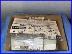 AMT T295-200 1963 FORD F-100 CAMPER PICK-UP Model Kit 125 Sealed Parts plus Box