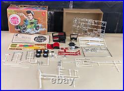 AMT T323 200 125 Model Kit DENNY McLAIN'S HORSE HIDE HAULER All American AS-IS