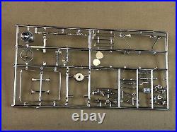 AMT T323 200 125 Model Kit DENNY McLAIN'S HORSE HIDE HAULER All American AS-IS