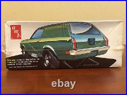 AMT T424-225 New for'73 Chevy Kammback Vega Model Kit 1/25 Scale Sealed 1972