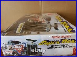 AMT Tyrone Malone's Super Boss Kenworth 1/25 model AMT930/06 With 53Foot Trailer