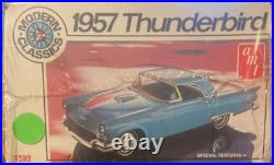 AMT Vintage 1957 Ford Thunderbird Modern Classic 1/25 Scale Model