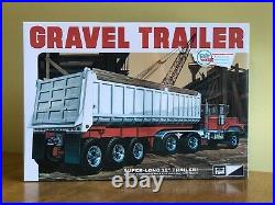 AMt 1/25 Mack Cruiseliner Tractor and MPC 1/25 Gravel Trailer Sealed